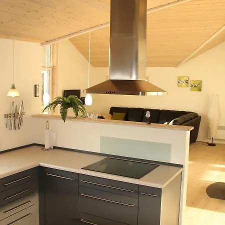Feriehus Four-bedroom Holiday In 3 *